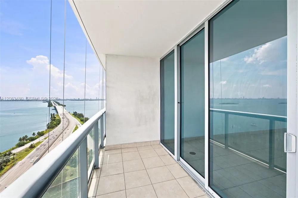 601 NE 36th St #2308 Miami, FL 33137