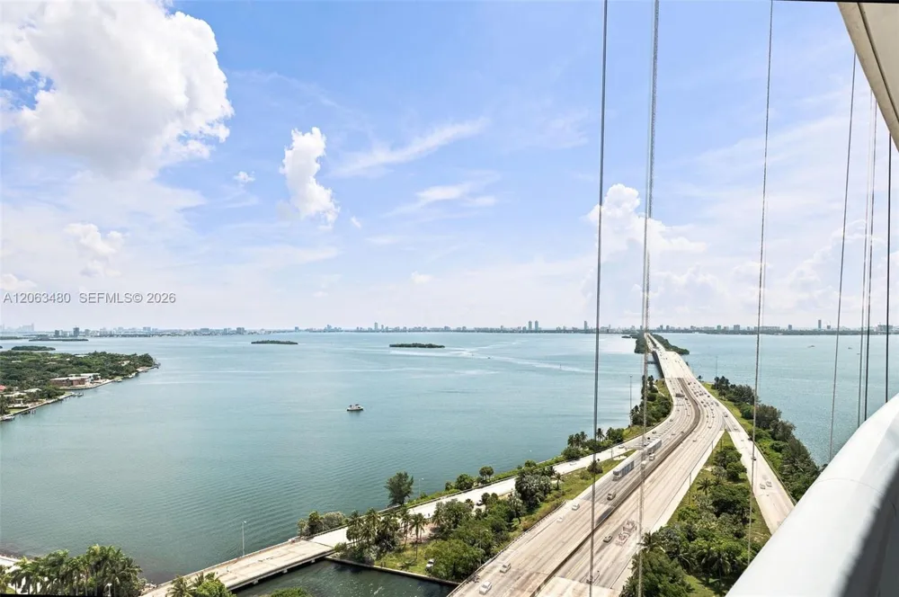 601 NE 36th St #2308 Miami, FL 33137