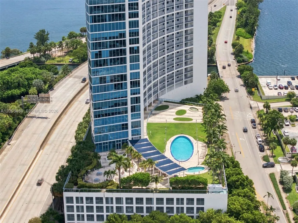 601 NE 36th St #2308 Miami, FL 33137