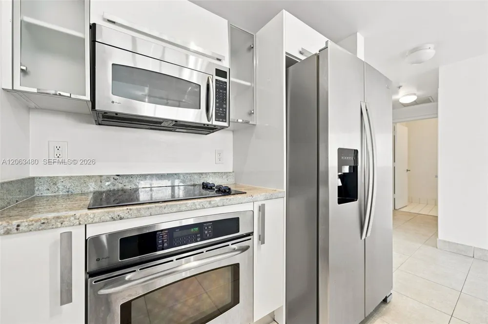 601 NE 36th St #2308 Miami, FL 33137