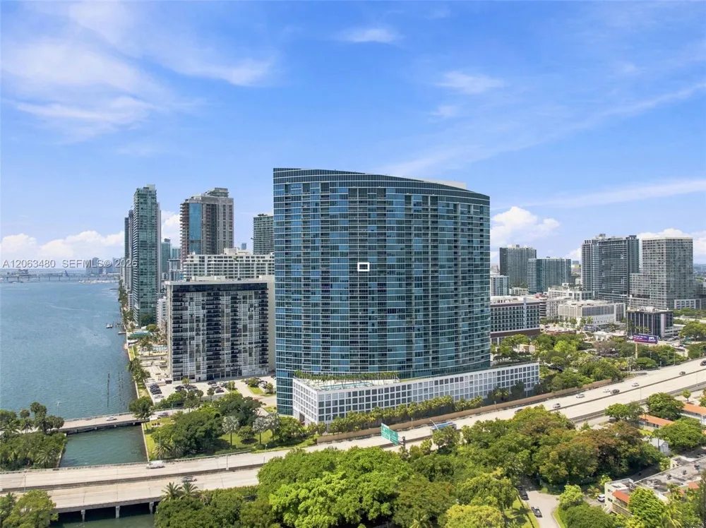 601 NE 36th St #2308 Miami, FL 33137