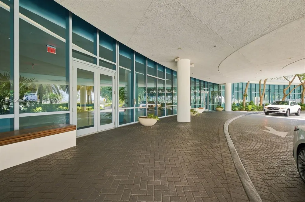 601 NE 36th St #2308 Miami, FL 33137
