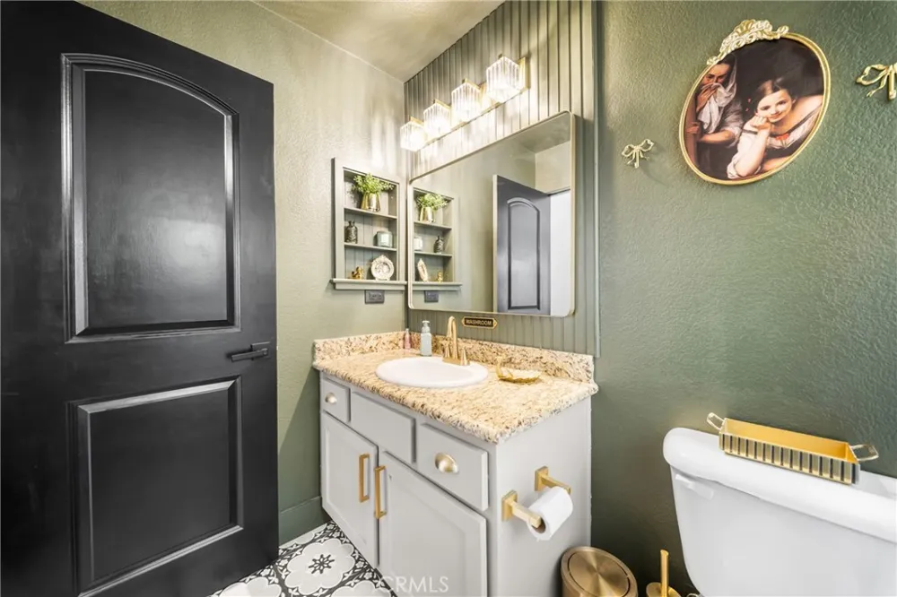 6198 Lincoln #18 Cypress, CA 90630