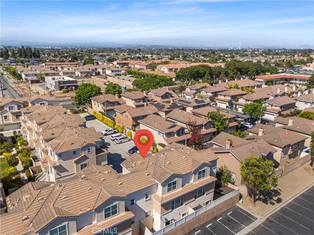 6198 Lincoln #18 Cypress, CA 90630