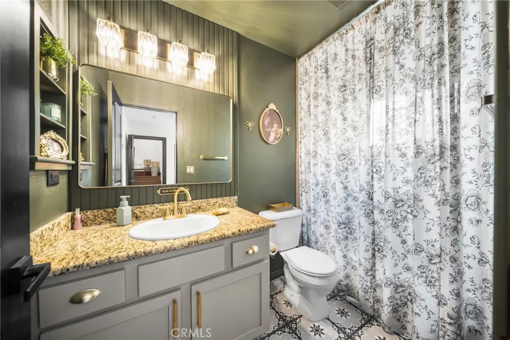 6198 Lincoln #18 Cypress, CA 90630