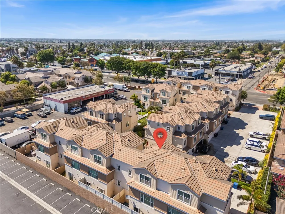 6198 Lincoln #18 Cypress, CA 90630
