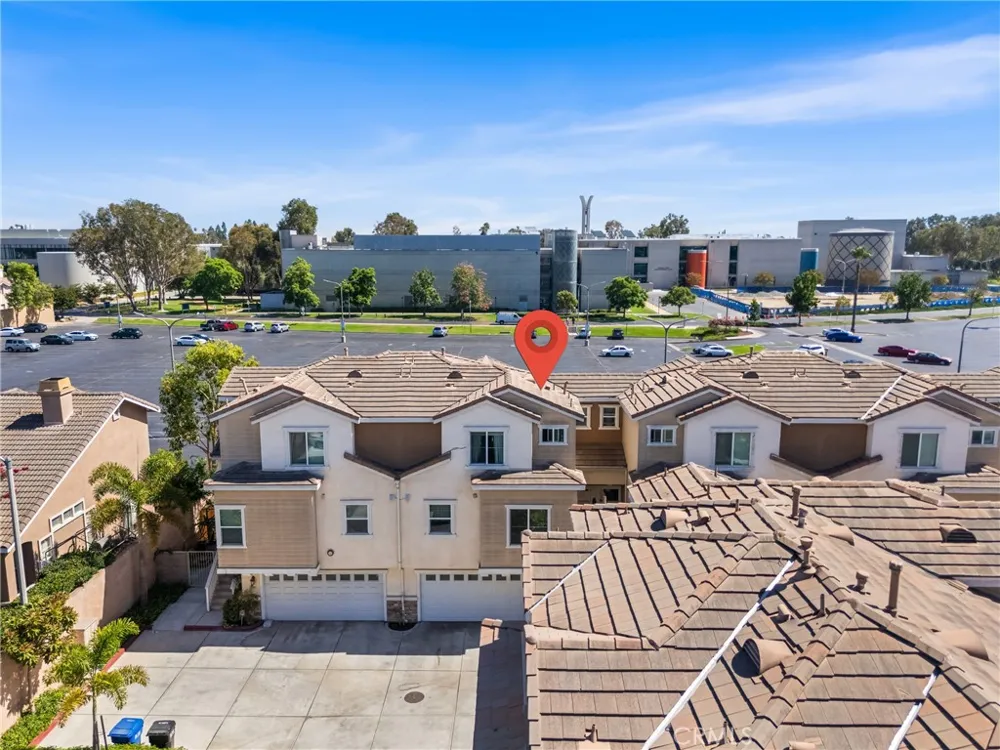 6198 Lincoln #18 Cypress, CA 90630
