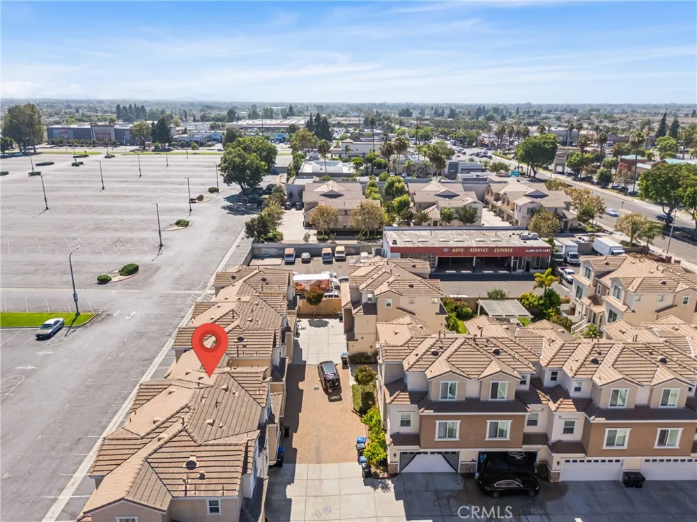 6198 Lincoln #18 Cypress, CA 90630