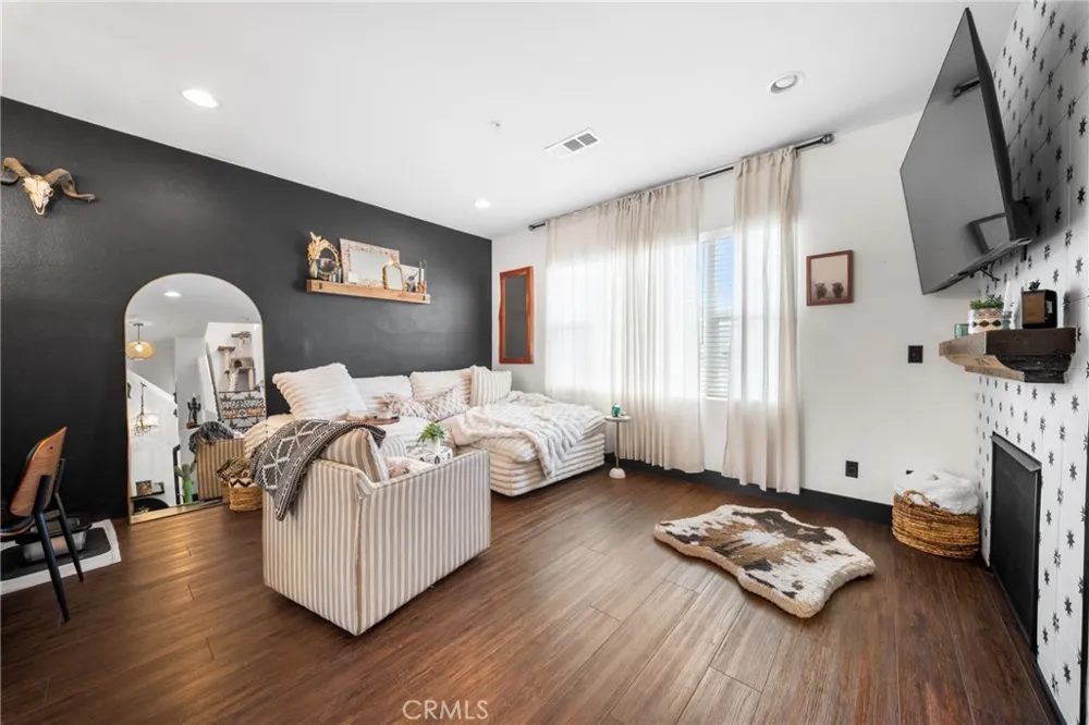 6198 Lincoln #18 Cypress, CA 90630