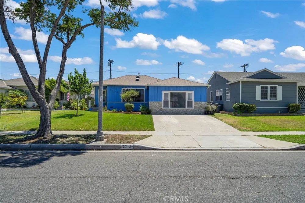 2712 Eckleson Street Lakewood, CA 90712