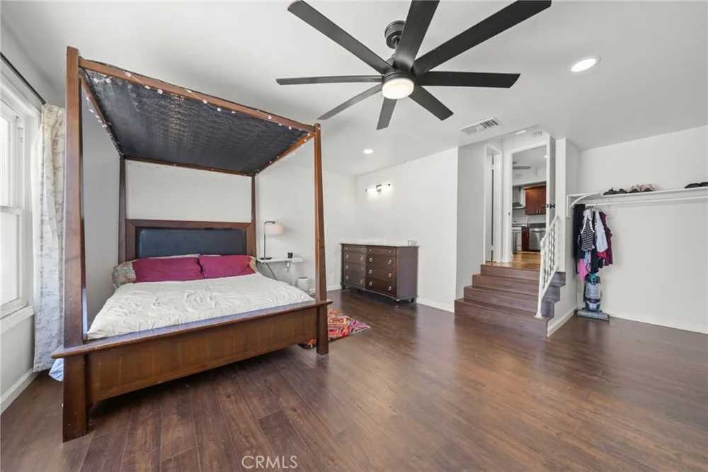 2712 Eckleson Street Lakewood, CA 90712