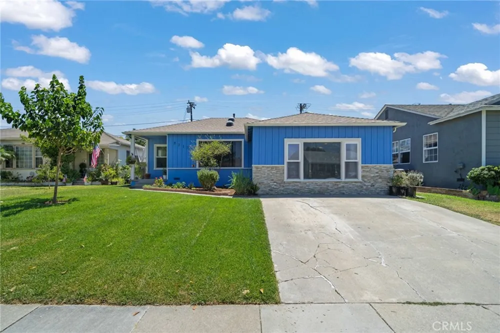 2712 Eckleson Street Lakewood, CA 90712