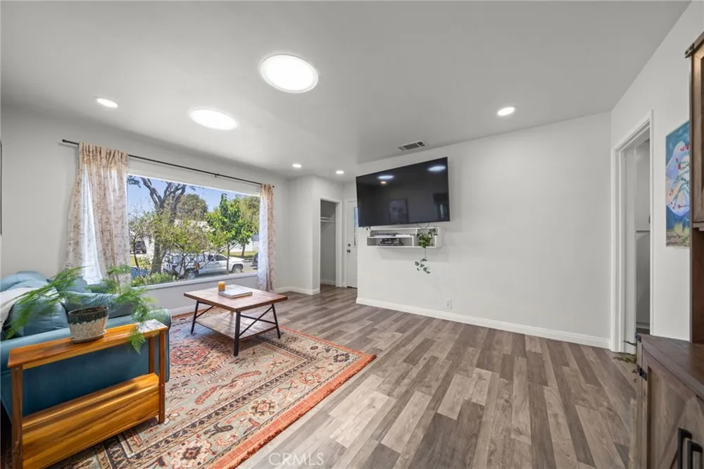 2712 Eckleson Street Lakewood, CA 90712