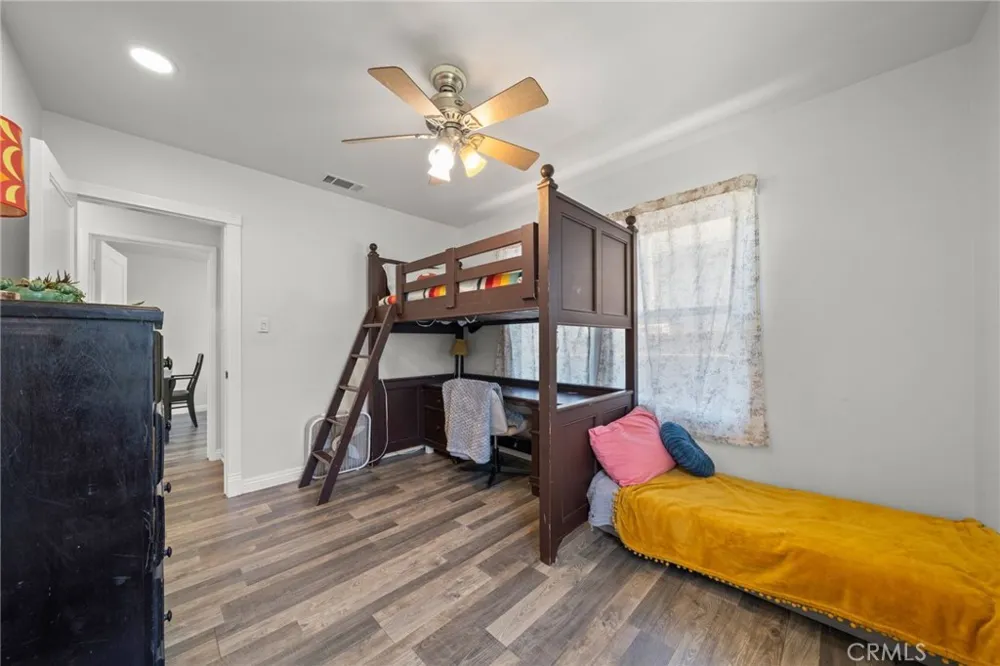 2712 Eckleson Street Lakewood, CA 90712