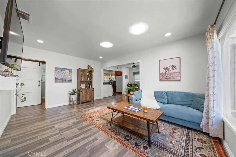 2712 Eckleson Street Lakewood, CA 90712