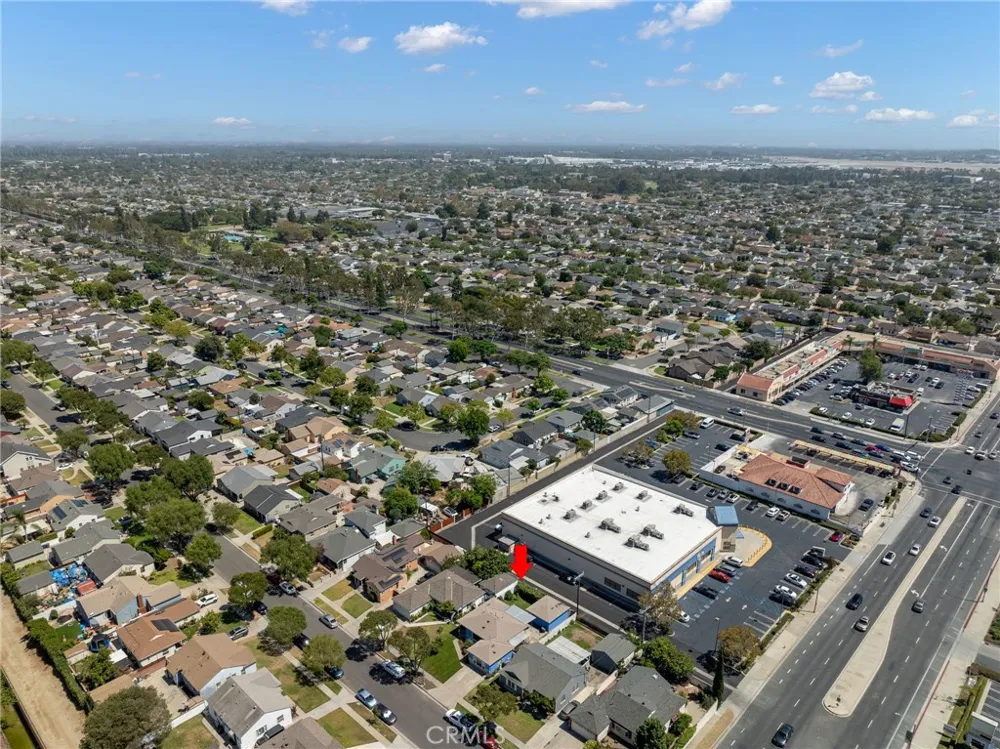 2712 Eckleson Street Lakewood, CA 90712