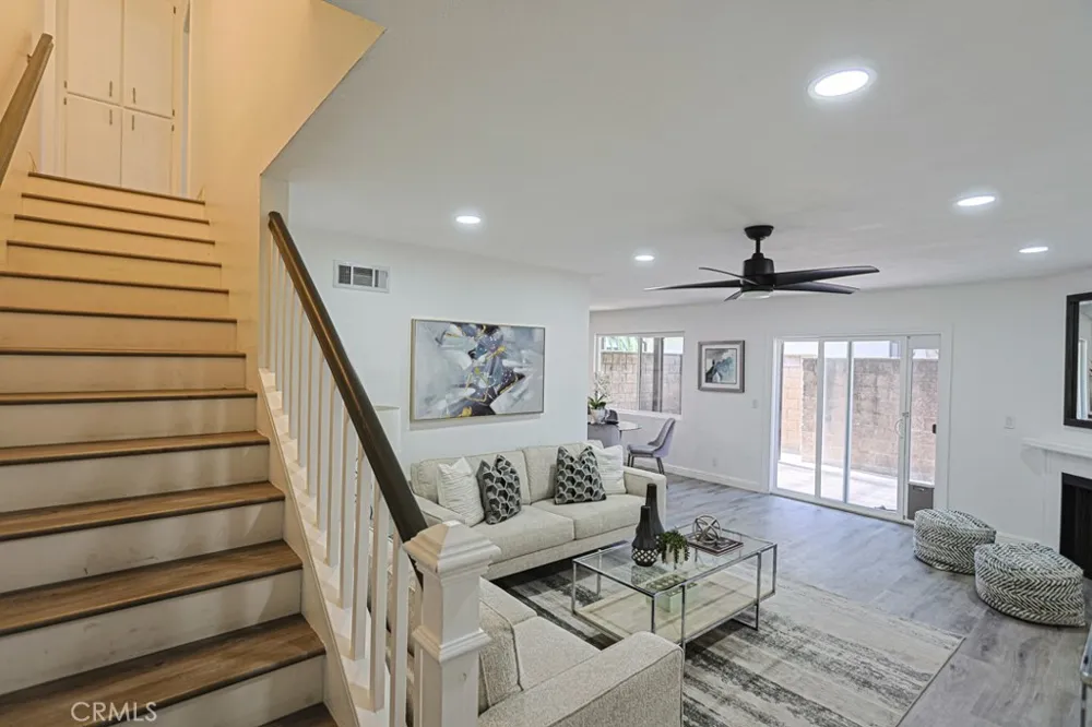 2640 W Meadowview Anaheim, CA 92804