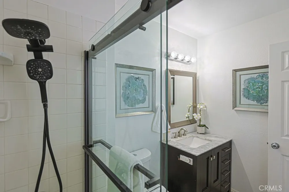 2640 W Meadowview Anaheim, CA 92804