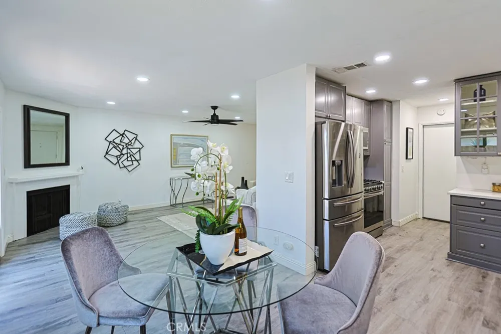 2640 W Meadowview Anaheim, CA 92804