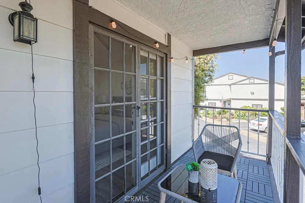 2640 W Meadowview Anaheim, CA 92804