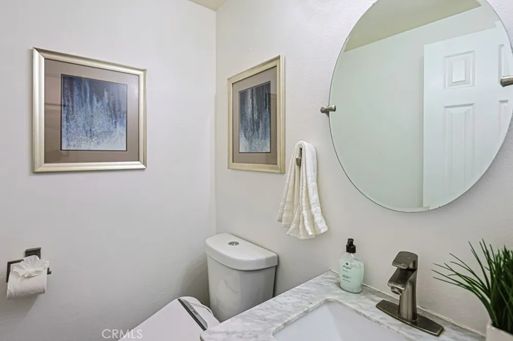 2640 W Meadowview Anaheim, CA 92804