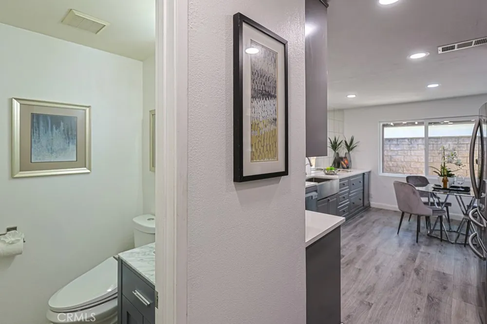 2640 W Meadowview Anaheim, CA 92804