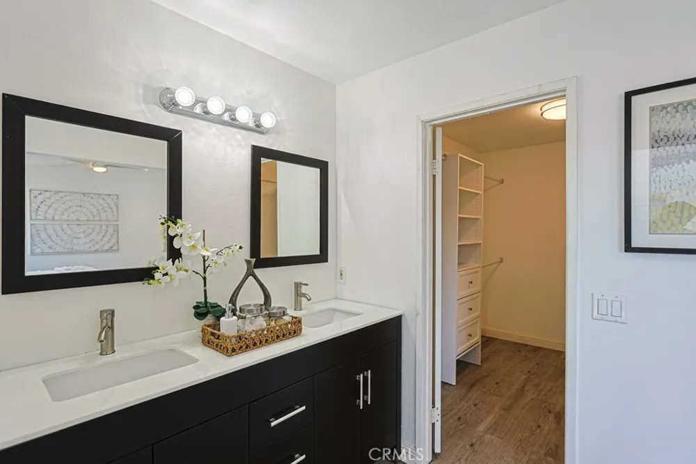 2640 W Meadowview Anaheim, CA 92804