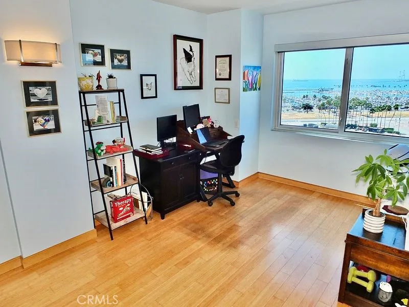 525 E Seaside Way 1007 Long Beach, CA 90802