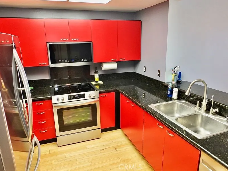 525 E Seaside Way 1007 Long Beach, CA 90802