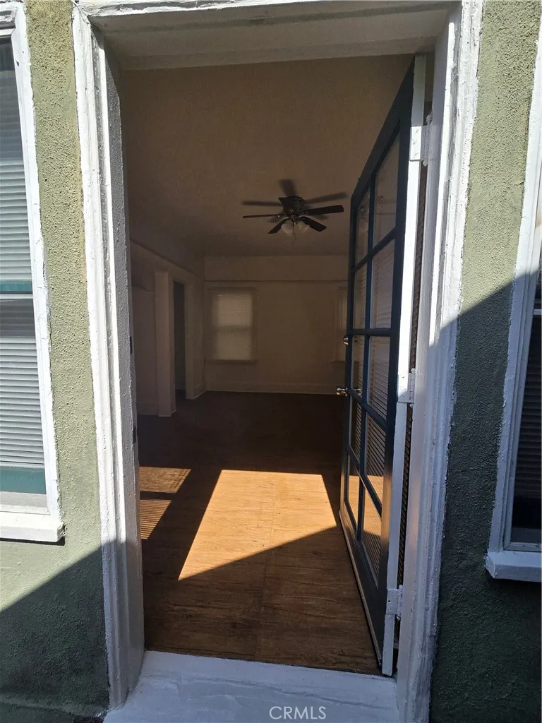 942 E 2nd #12.5 Long Beach, CA 90802