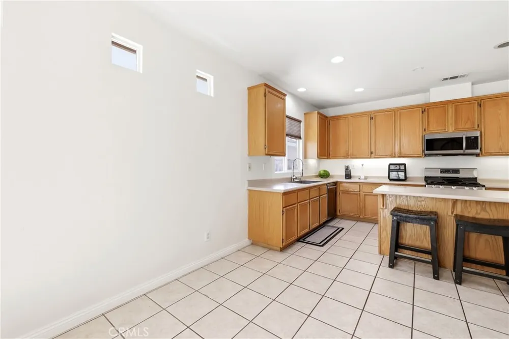 32077 Poppy Way Lake Elsinore, CA 92532