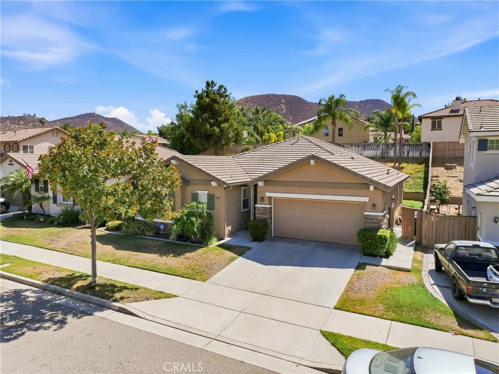 32077 Poppy Way Lake Elsinore, CA 92532