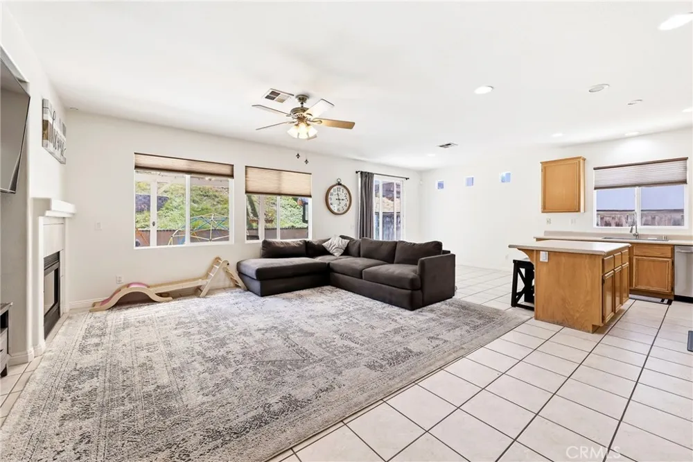 32077 Poppy Way Lake Elsinore, CA 92532