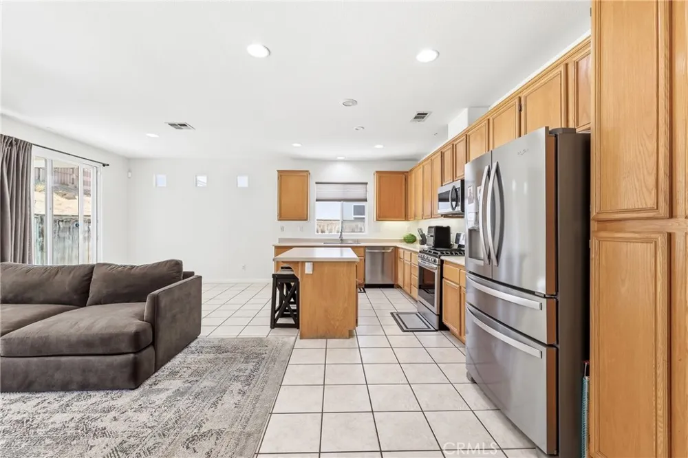 32077 Poppy Way Lake Elsinore, CA 92532