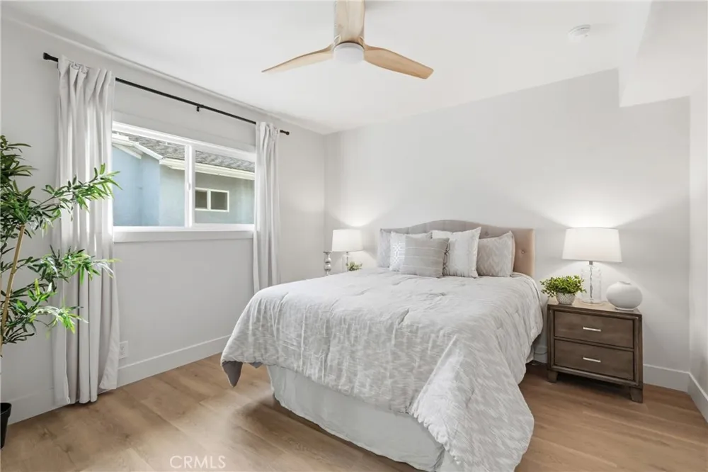 3675 Palo Verde Long Beach, CA 90808