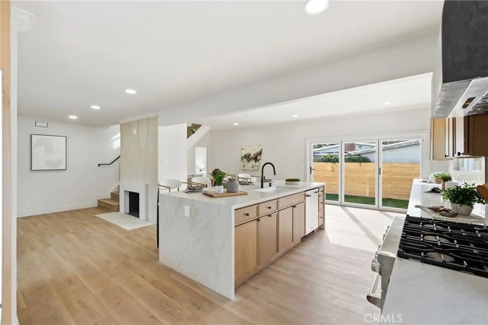 3675 Palo Verde Long Beach, CA 90808