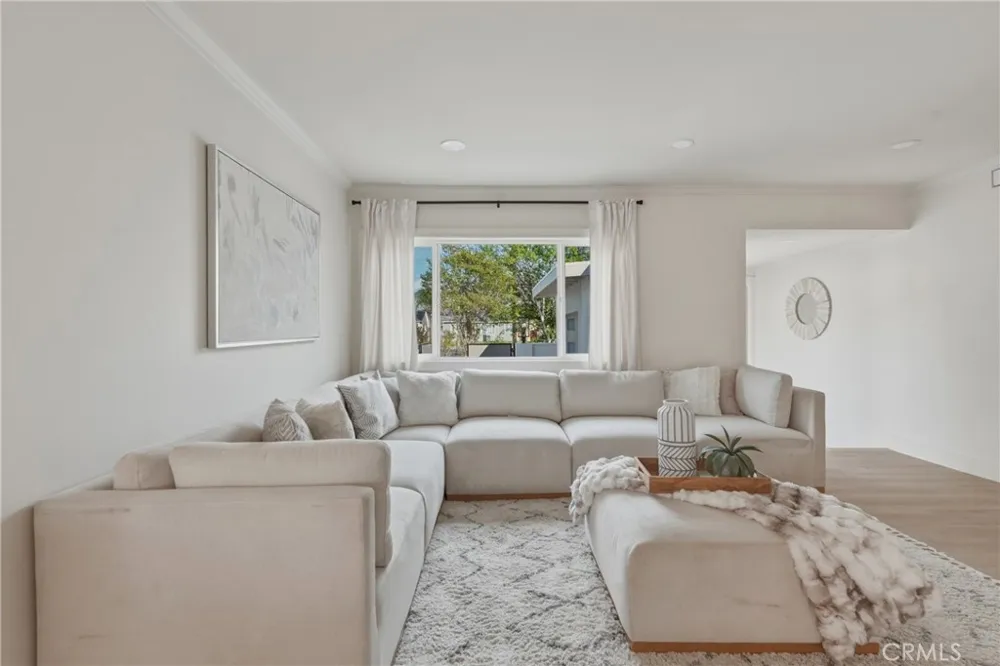 3675 Palo Verde Long Beach, CA 90808