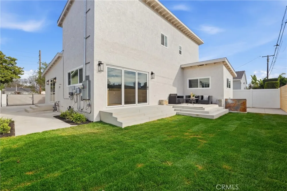 3675 Palo Verde Long Beach, CA 90808