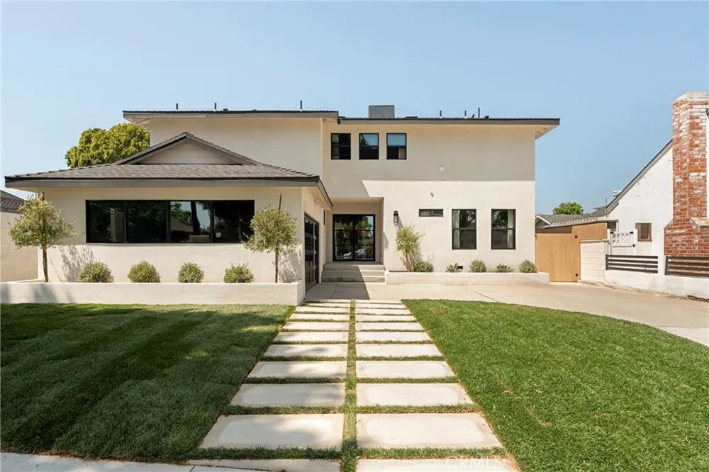 6829 E Parapet Long Beach, CA 90808