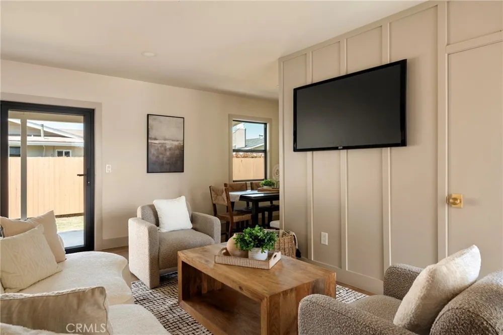 6829 E Parapet Long Beach, CA 90808