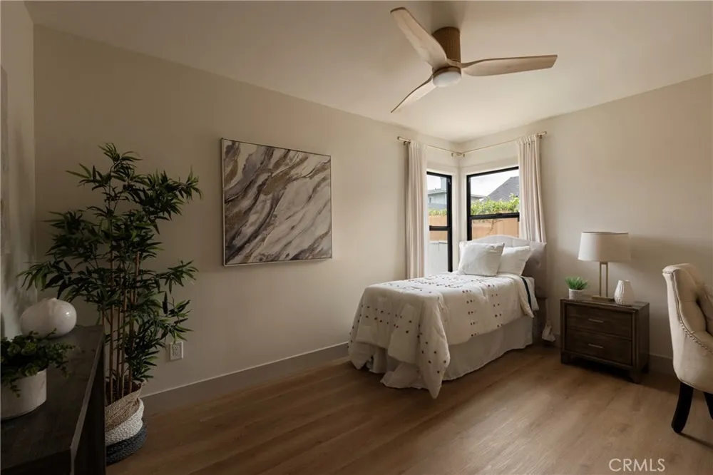 6829 E Parapet Long Beach, CA 90808