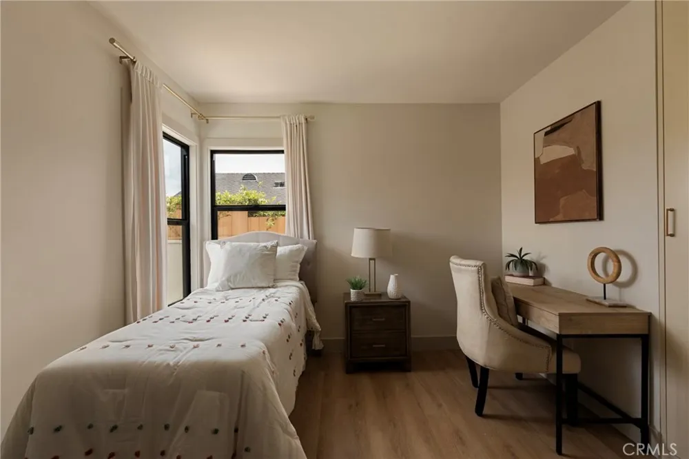 6829 E Parapet Long Beach, CA 90808