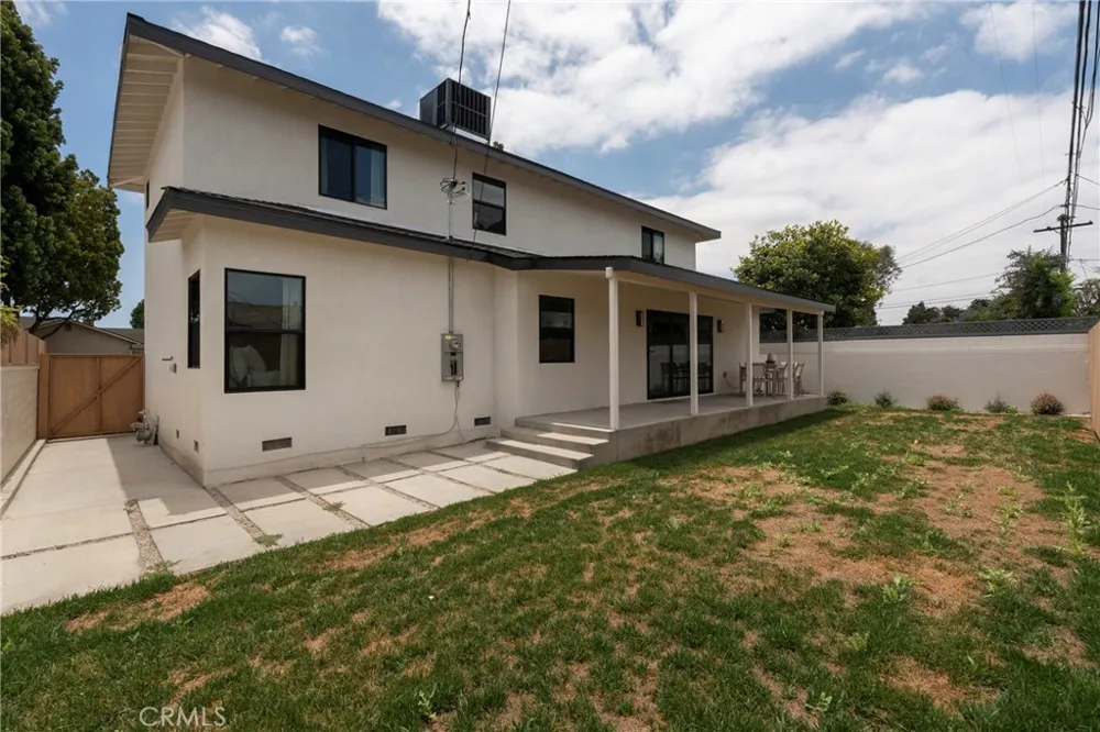 6829 E Parapet Long Beach, CA 90808