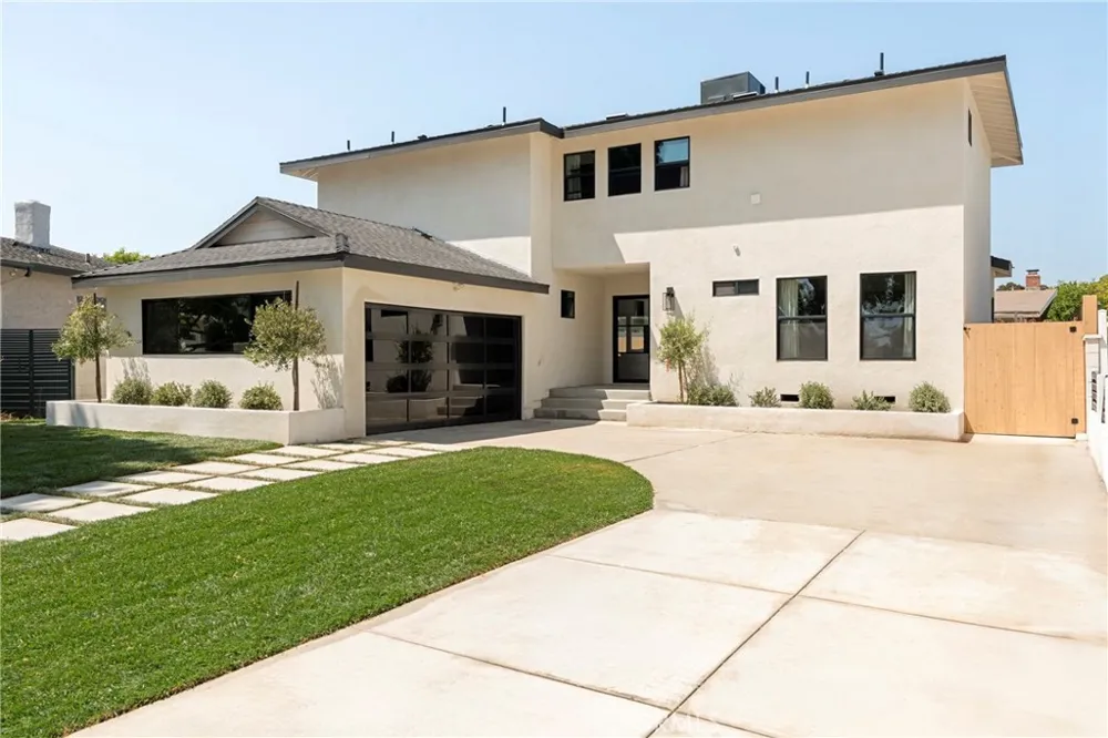 6829 E Parapet Long Beach, CA 90808