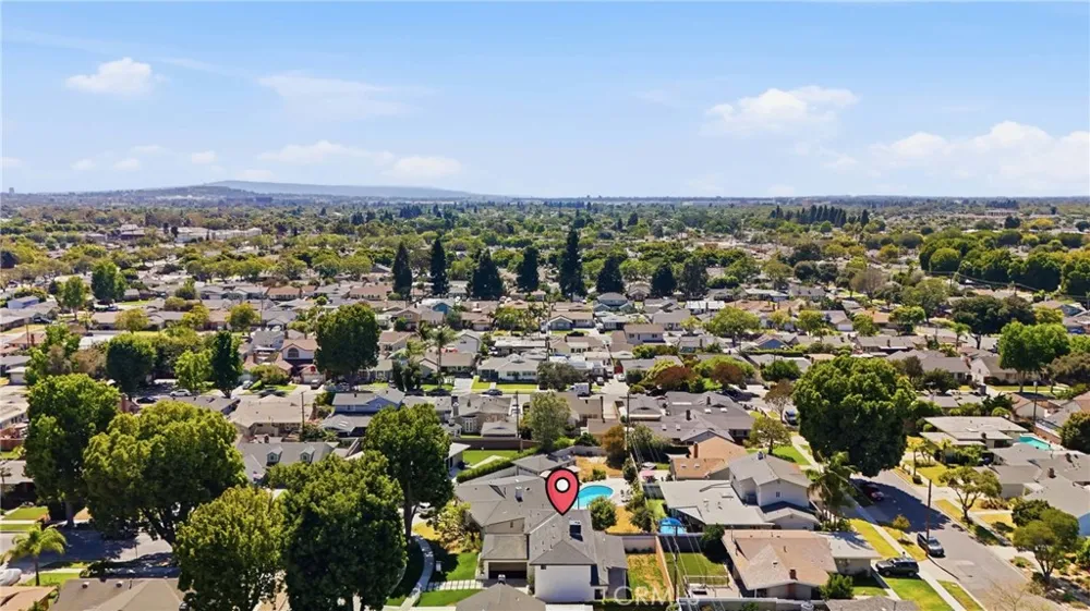 6829 E Parapet Long Beach, CA 90808