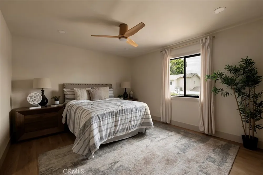 6829 E Parapet Long Beach, CA 90808