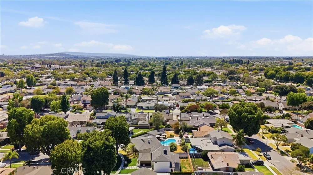 6829 E Parapet Long Beach, CA 90808