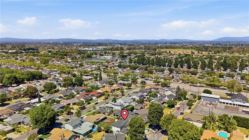 6829 E Parapet Long Beach, CA 90808