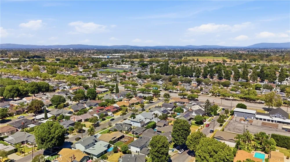6829 E Parapet Long Beach, CA 90808