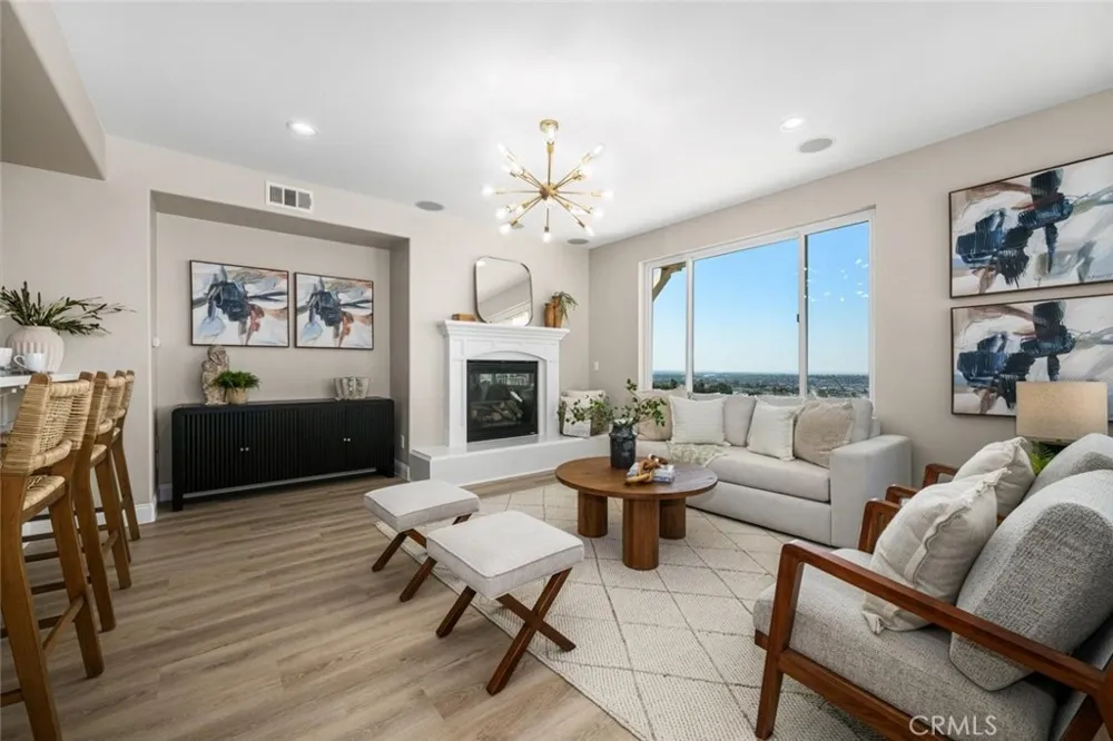 2212 Sea Ridge Signal Hill, CA 90755